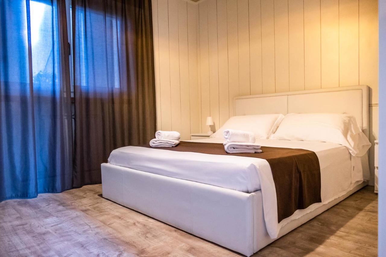 Hotel Venezia Park - Enjoy Holiday Castelnuovo del Garda Exterior foto
